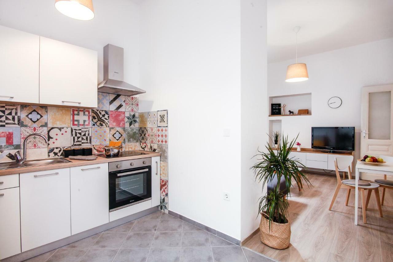 Apartment Kensi*** Пула Екстер'єр фото