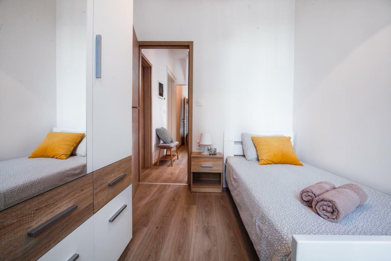 Apartment Kensi*** Пула Екстер'єр фото