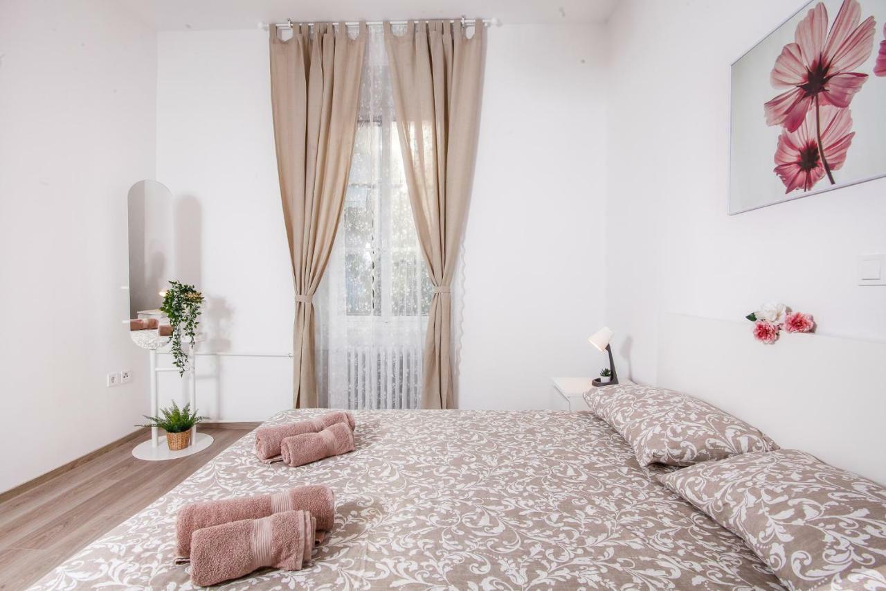 Apartment Kensi*** Пула Екстер'єр фото